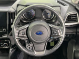 【純正革巻きステアリング】上質な革を使用することで、手にしっかり馴染みとても運転しやすいハンドルです♪