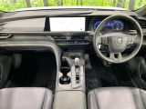 クラウンクロスオーバー 2.5 G アドバンスト レザー パッケージ E-Four 4WD 