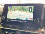 【全方位モニター】専用のカメラにより、上から見下ろしたような視点で360度クルマの周囲を確認することができます☆縦列駐車や幅寄せ時に活躍してくれます♪