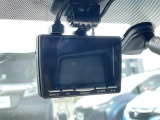 【ドライブレコーダー】映像・音声などの運転中の記録を残します。事故などを起こした起こされた時の証拠になりえますので、もしも時でも安心ですね。
