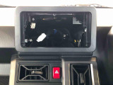 当車両はオーディオレスです。多彩なナビゲーション・オーディオをご用意しております。詳しくは当店スタッフにお問い合わせください。