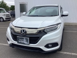 LEDヘッドライト搭載のスタイリッシュなフロントデザイン