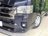 【LEDヘッドライト】悪天候や夜間走行時も良好な視界を確保し安心して運転できる高輝度LEDヘッドライトを装備!点灯速度が早く、消費電力も抑えられています。