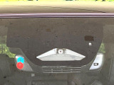【プリクラッシュセーフティ】前方の車両等を検知し、衝突しそうな時は警報で注意を促し、ブレーキを踏む力をサポート。ブレーキを踏めなかった場合は衝突被害軽減ブレーキが作動、衝突回避をサポートします。