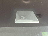 【ホンダセンシング】走行中に前方の車両等を認識し、衝突しそうな時は警報とブレーキで衝突回避と被害軽減をアシスト。より安全にドライブをお楽しみいただけます。