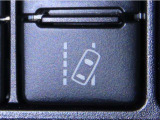 車線逸脱警報装置を装備しております。