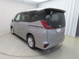 展示車はお客様のお住いの近くのネッツトヨタ石川のお店まで移動も可能です。最寄りの店舗までお気軽にご相談ください。