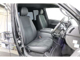 ■車内クリーニング■専門スタッフが見えないところまで徹底洗浄!車内のニオイもリフレッシュ!目に見えないところまで美しくがモットーです。だから、当店の中古車は内装にも自信があります!