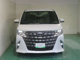 明度の高いLEDヘッドライトで、夜間の運転も安心です。