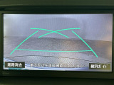 【バックモニター】後ろのカメラの映像をモニターに映し出すことができます!後方の見えない死角や、障害物との距離感をしっかり確認することができます!駐車が苦手な方におすすめです。