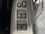 【パワーウインドウ】運転席のスイッチで、各席の窓ガラスの開閉ができます!あると便利ですよね!