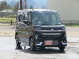 スズキコネクトが装備されてます。運転中の分からない事などはメーカーの方と直接連絡がとれて、お客様のお車の状態もメーカーが把握できる安心のシステムです。