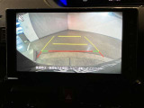 バックカメラが付いているので後方確認が非常にしやすいです。今や運転初心者も熟練者も必須装備!ついていて損はないですね♪