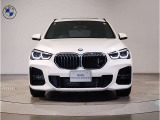 【キドニーグリル】BMWは約90年もの間、ほぼ全ての車両にひと目でBMWだと分かるこの特徴的なフロントグリルが備えられ、デザイン・アイコンとして親しまれてきました。