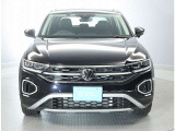 車両正面デイドライビングライト、LEDマトリクスヘッドライト「IQ.LIGHT」搭載車両