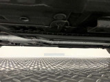 下回りの様子。運転席側からの状態。