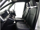 助手席から、運転席へ。その逆も自由自在☆