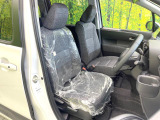 運転席シート廻りは使用感も少なく、良好な状態となっています。丁寧に使われていたことがよくわかりますね。