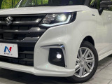 【LEDヘッドライト】悪天候や夜間走行時も良好な視界を確保し安心して運転できる高輝度LEDヘッドライトを装備!点灯速度が早く、消費電力も抑えられています。