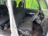 運転席シート廻りは使用感も少なく、良好な状態となっています。丁寧に使われていたことがよくわかりますね。