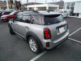 MINI自動車保険も取り扱っております。MINI自動車保険にご加入いただくと、万一のトラブルを24時間365日サポートするエマージェンシー・サービスの 【プレミアム】 をご利用いただけます。