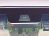 【ホンダセンシング】走行中に前方の車両等を認識し、衝突しそうな時は警報とブレーキで衝突回避と被害軽減をアシスト。より安全にドライブをお楽しみいただけます。