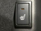 【シートヒーター】寒い日に重宝するシートヒーター!エアコンより早く温まってくれるので寒がりの人も安心ですね♪エアコンの温風は乾燥するから苦手、という方にもをおすすめです。
