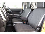 運転席・助手席シートヒーター付きです。