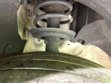 お車を安心してお乗りいただく為には、足回りの定期点検が欠かせません。サービスサポート(有償保証)では無料点検もご提供しており、安心のカーライフをお過ごしいただけるサポート体制が整っています。