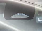 【トヨタセーフティセンス】走行中に前方の車両等を認識し、衝突しそうな時は警報とブレーキで衝突回避と被害軽減をアシスト。より安全にドライブをお楽しみいただけます。