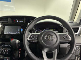 使いやすく運転しやすいレイアウトの運転席周り。