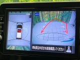【アラウンドビューモニター】専用のカメラにより、上から見下ろしたような視点で360度クルマの周囲を確認することができます☆死角部分も確認しやすく、狭い場所での切り返しや駐車もスムーズに行えます。