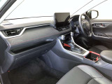 見通しのよいすっきりとした視界で、誰でも運転しやすいです。運転のしやすさは疲れにくさにも繋がりますよ♪