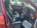 運転席側から見た車内の画像です!内装ルームクリーニング済みです。しっかり綺麗にしていますので、是非、お確かめください。納車時にはもう一度キレイにいたしますよ!