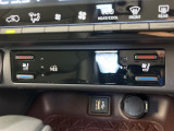 【シートヒーター&ベンチレーション】夏場は涼しい風でお尻や背中の熱やムレを防ぎ、冬はエアコンよりも早く温まってポカポカに!季節を問わず快適に過ごせます。