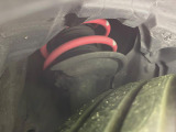 お車を安心してお乗りいただく為には、足回りの定期点検が欠かせません。サービスサポート(有償保証)では無料点検もご提供しており、安心のカーライフをお過ごしいただけるサポート体制が整っています。
