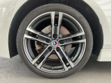 左フロント 225/40R18