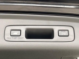 【パワーバックドア】スマートキーや運転席のボタンを押すだけでリアゲートが自動で開閉します!荷物を持っている時や、高い位置にあるバックドアを閉める際に便利な機能です♪