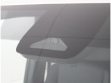 TOYOTA SAFETY SENSEは道路状況、車両状態、天候状態及びドライバーの操作状況などによっては、作動しない場所があります。あくまで運転補助機能です。