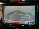 バックガイドモニターを装備しております。