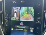 【マルチテレインモニター】車のフロントやサイドのカメラ画像を同時にモニター表示することで、悪路や狭い道を走行時でも周囲の状況確認ができ安心!本格SUVにうれしい装備です♪