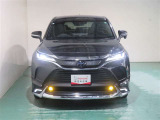明度の高いLEDヘッドライトで、夜間の運転も安心です。