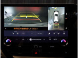 運転席から目視しにくい車両後方のの状況をリアルタイムで確認できます。