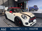 MINI3HBのJCWが入庫しました。ペッパーホワイト&times;レッドルーフになります。HDDナビ、ETC2.0、前後PDC+バックカメラ、ACC付きの車両です。