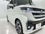 フォグランプ装着車です。暗い夜道の車両前方を明るく照らします