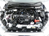 【エンジンルーム】・・・内外装だけでなくこちらもクリーニング済み。 納車までにもう1度しっかり点検いたしますので、安心してお乗りいただけると思います。