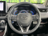 【ステアリングスイッチ】運転中、前方から目線をそらすことなく、オーディオ等の操作が可能な便利機能!安心&快適なドライブを演出してくれます♪