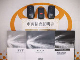 スマートキー&エンジンスターター付。取扱説明書とメンテナンスノートもあります☆品質評価シート付いてます!トヨタ認定中古車ライト!!
