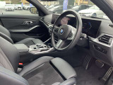 認定中古車は全車、24時間365日のロードサービスアシスタンス』が付帯します。夜間の万が一のトラブルの際にも対応でき体制が整っておりますのでご安心してお選び頂けます