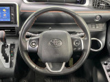【ステアリングスイッチ】運転中、前方から目線をそらすことなく、オーディオ等の操作が可能な便利機能!安心&快適なドライブを演出してくれます♪